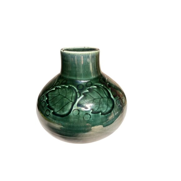 Vintage Green Glazed Pottery Vase with Embossed Leaf and Berry Design - Picture 5 of 7